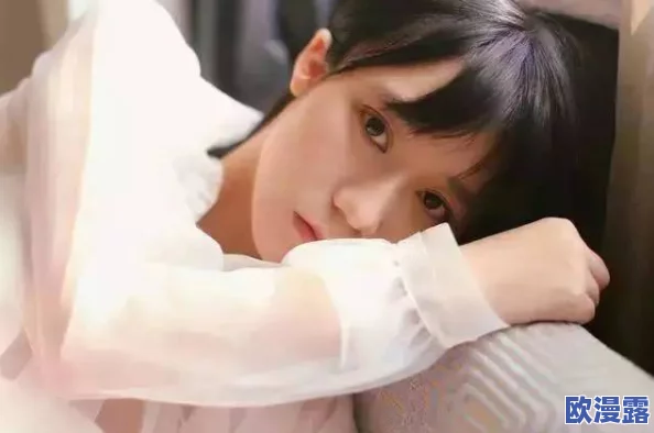 张筱雨大胆打开玉门大腿一手机版，震惊全网的私密视频意外曝光，引发热议与讨论！