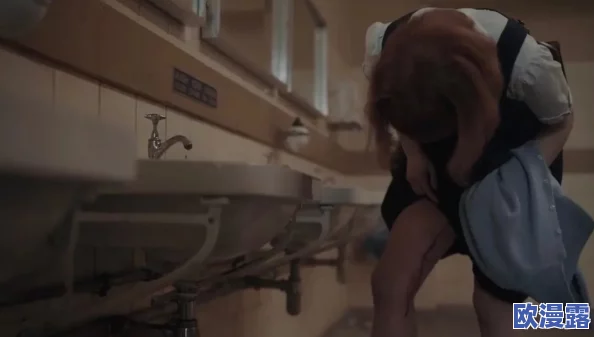 老湿影院啪啪啪：全新成人影片上线，热辣场景引发观众热议，网友纷纷点赞评论！