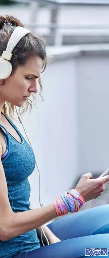 欧美大肥婆bbbww欧出奶水：近日，社交媒体上热议这一话题，引发网友们对身体积极性和审美观的讨论