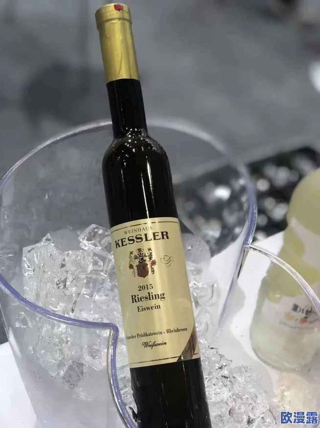 葡萄不准掉出来晚上检查,近日有网友分享了自己在夜间检查葡萄的趣事,引发众多关注与讨论 葡萄不准掉出来晚上检查,近日有网友分享了自己在夜间检查葡萄的趣事,引发众多关注与讨论