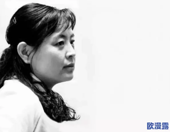 儿娶母亲刘云朵的成就与荣誉：她在文化艺术界的影响力及对社会发展的贡献分析