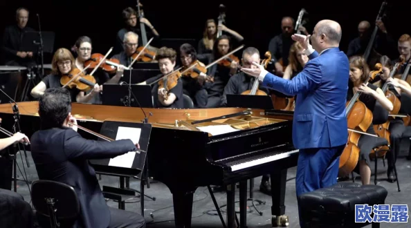 澳大利亚妇女用特殊部位吹奏长笛，展现音乐才能与独特表演艺术的结合，引发网友热议与欣赏