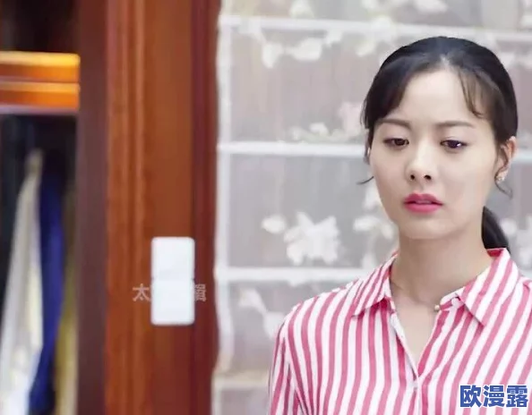 班长让我吃她胸摸她奶，结果我发现了一个不为人知的秘密，她竟然有着惊人的才华和温柔的一面