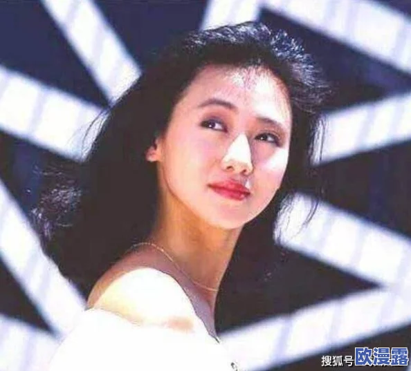 三级片艳母"曝光惊人内幕,昔日荧幕女神如今竟然身陷不堪丑闻,网友震惊不已! 三级片艳母"曝光惊人内幕,昔日荧幕女神如今竟然身陷不堪丑闻,网友震惊不已!