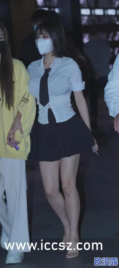 泰国娇小XXX另类惊爆!这个身材娇小的模特挑战传统审美,勇敢展现自我,赢得万千粉丝热议! 泰国娇小XXX另类惊爆!这个身材娇小的模特挑战传统审美,勇敢展现自我,赢得万千粉丝热议!