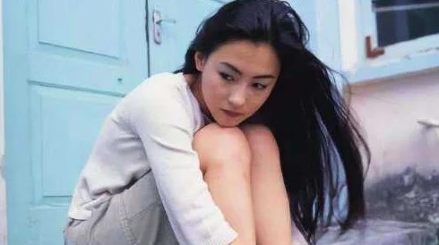 张柏芝你懂的XXXXHD：惊爆！她与神秘男友在巴黎甜蜜约会，疑似恋情公开！