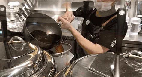 抄哭你个小烧杯：网友热议实验室趣事，纷纷分享自己的搞笑经历与科学探索的乐趣！