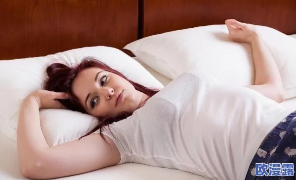 女人睡觉双腿叉开体重下降:研究显示腿部姿势与新陈代谢和脂肪燃烧的关系分析 女人睡觉双腿叉开体重下降:研究显示腿部姿势与新陈代谢和脂肪燃烧的关系分析