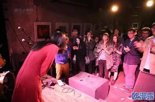 亚洲超大尺度激情啪啪人体:震惊全球的艺术展览引发热议,观众反应两极分化,争议不断! 亚洲超大尺度激情啪啪人体:震惊全球的艺术展览引发热议,观众反应两极分化,争议不断!