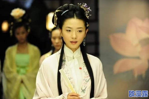 黄蓉在青楼被四个龟奴围攻，网友热议：这场戏码背后隐藏的真相与情感纠葛引发关注