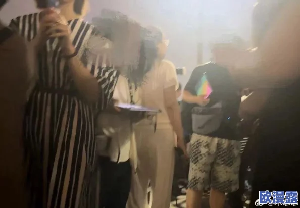 众筹李丽莎喷水视频在线观看:最新动态曝光,网友热议其背后的故事与影响力分析 众筹李丽莎喷水视频在线观看:最新动态曝光,网友热议其背后的故事与影响力分析
