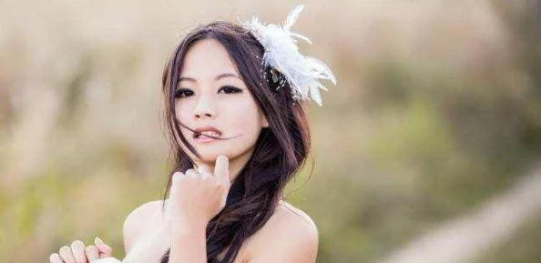放荡的闷骚娇妻np:她在夜幕降临时展现出不为人知的一面,令人惊艳的秘密生活逐渐浮出水面 放荡的闷骚娇妻np:她在夜幕降临时展现出不为人知的一面,令人惊艳的秘密生活逐渐浮出水面