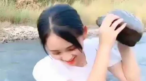 美女一级做受,震撼全网的精彩瞬间引发热议,网友纷纷点赞评论! 美女一级做受,震撼全网的精彩瞬间引发热议,网友纷纷点赞评论!