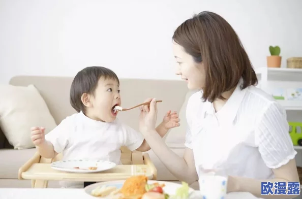 小孩半夜喂姐姐吃东西好吗?专家解读:这样做对孩子的健康和家庭关系影响几何? 小孩半夜喂姐姐吃东西好吗?专家解读:这样做对孩子的健康和家庭关系影响几何?