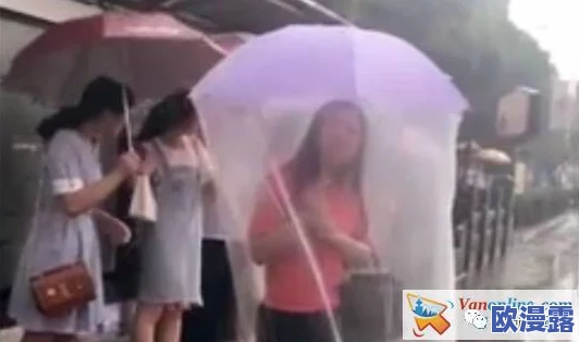 日本无遮挡边吃奶边做刺激视频引发热议，网友讨论其对社会风气的影响及相关法律法规的完善需求