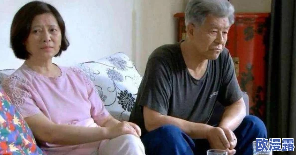 萍萍的性荡生活:近期她在社交平台上分享了与新伴侣的甜蜜时光,引发网友热议和关注 萍萍的性荡生活:近期她在社交平台上分享了与新伴侣的甜蜜时光,引发网友热议和关注