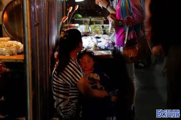 国语外围爱爱44区:震撼曝光!隐藏在城市角落的秘密交易网络被警方一举捣毁! 国语外围爱爱44区:震撼曝光!隐藏在城市角落的秘密交易网络被警方一举捣毁!