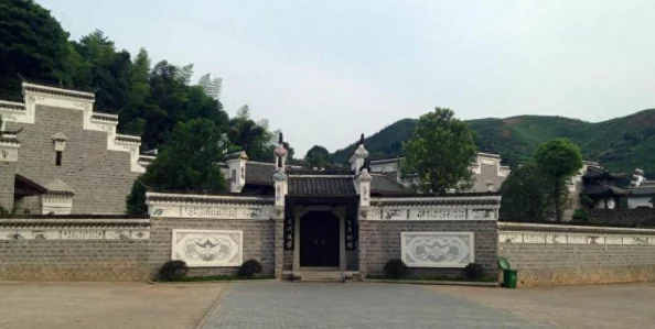 91粉嫩粉嫩的虎白女：最新动态曝光，网友热议其清新形象与独特风格，引发广泛关注与讨论