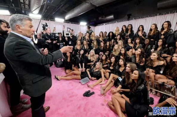 淫欲模特在线:最新动态揭示行业发展趋势与模特生活背后的真实故事,引发广泛关注与讨论 淫欲模特在线:最新动态揭示行业发展趋势与模特生活背后的真实故事,引发广泛关注与讨论