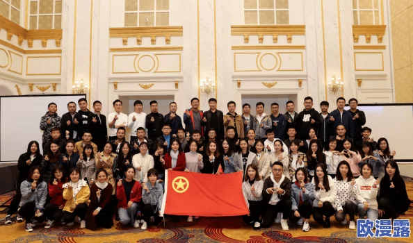 班里男生当全班 我扒衣服小说:校园生活中的青春悸动与成长故事,揭示友情与爱情的复杂交织 班里男生当全班 我扒衣服小说:校园生活中的青春悸动与成长故事,揭示友情与爱情的复杂交织