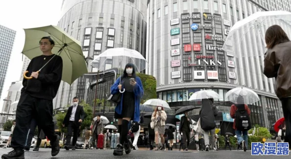 日本指交视频:最新动态揭示了这一现象在社交媒体上的流行趋势及其对年轻人的影响 日本指交视频:最新动态揭示了这一现象在社交媒体上的流行趋势及其对年轻人的影响