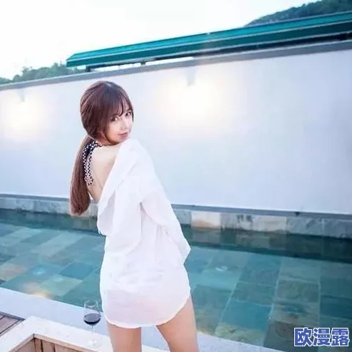 揉她的大白胸把她摸出水了日本，近日引发热议，网友们纷纷讨论其背后的文化现象与社会影响