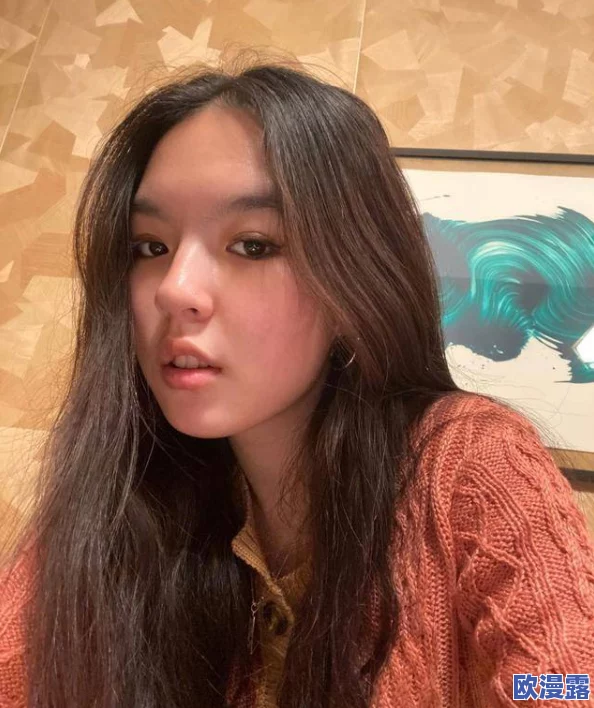 亚洲自拍在线丝袜：最新动态展示了多样化的时尚风格与个性表达，吸引了众多年轻人的关注与参与