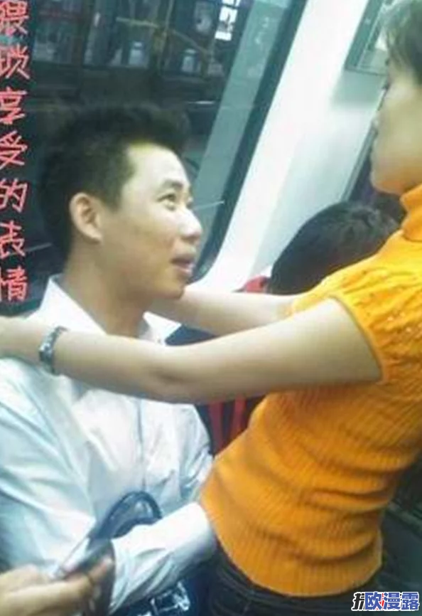 吃奶摸下面的男女激烈：最新视频曝光，现场气氛火热，引发网友热议与讨论，究竟发生了什么？