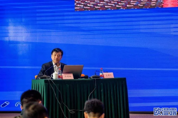 现代肉h辣np文：当代文学中的新兴潮流与读者反响，探讨其对文化和社会的影响及未来发展趋势