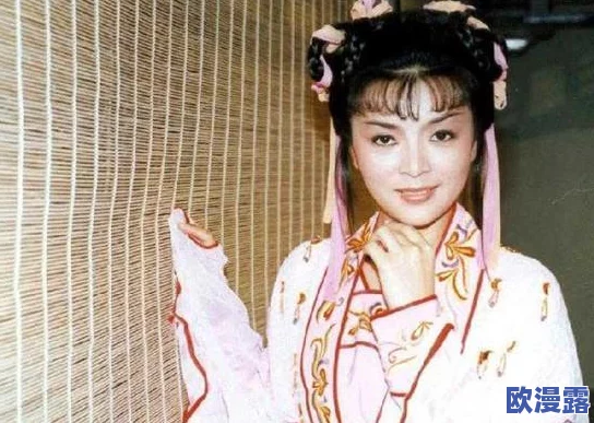 黄蓉与小龙女的荡欲生活:江湖情仇中的爱恨交织与心灵探索 黄蓉与小龙女的荡欲生活:江湖情仇中的爱恨交织与心灵探索