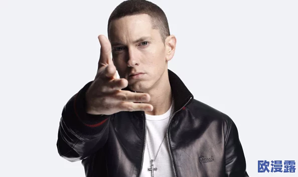 Eminem女儿MICHAEL:她的成长历程与父女关系的背后故事以及在音乐领域的潜在影响力 Eminem女儿MICHAEL:她的成长历程与父女关系的背后故事以及在音乐领域的潜在影响力