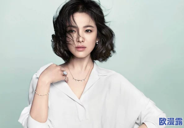 又粗又长进美妇：近日，社交媒体上流传一段视频，引发网友热议，讨论其背后的故事与影响