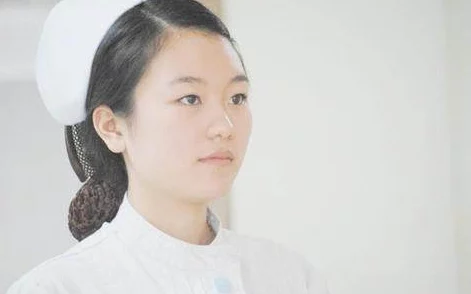 探索日本护士职业生活：真实记录与xnxnxn视频背后的故事