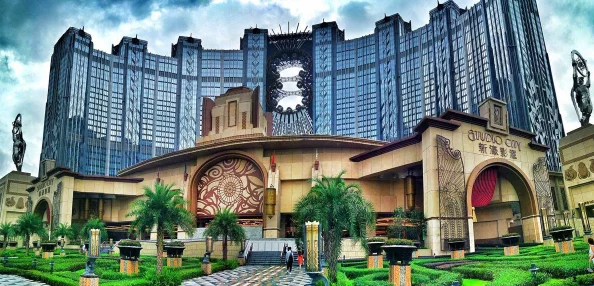 怡春院首页澳门：全新体验引爆热潮，畅享奢华与激情的完美结合！