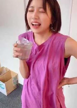 日本夏冰寒说:好爽好深胸好大好多水视频,近日在社交平台上引发热议,众多网友分享观看体验,讨论内容精彩纷呈 日本夏冰寒说:好爽好深胸好大好多水视频,近日在社交平台上引发热议,众多网友分享观看体验,讨论内容精彩纷呈