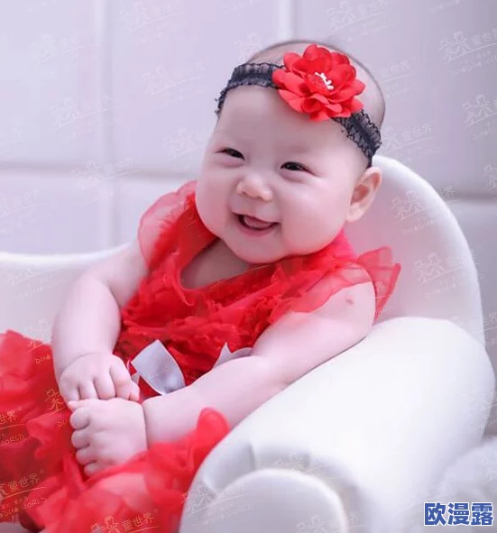 白鹿喂孩子喝母乳,这种温馨的画面让人感受到自然与生命的奇妙 白鹿喂孩子喝母乳,这种温馨的画面让人感受到自然与生命的奇妙