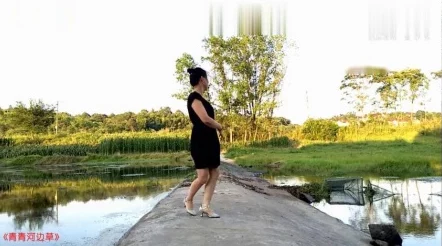 青青河边草高清免费版新闻，网友们纷纷表示这部作品真是经典，值得一看！