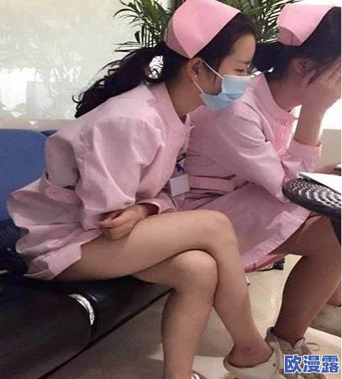 男生被迫穿丝袜c的好爽网友认为这种体验既尴尬又新奇,有人觉得解放了自我,也有人表示难以接受,讨论热烈 男生被迫穿丝袜c的好爽网友认为这种体验既尴尬又新奇,有人觉得解放了自我,也有人表示难以接受,讨论热烈