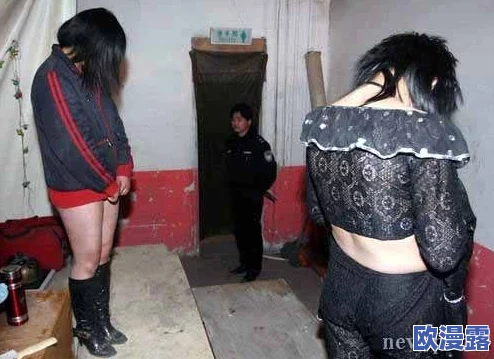 女人脱了内裤衩开腿视频,这种内容真是让人感到不适,希望能加强监管 女人脱了内裤衩开腿视频,这种内容真是让人感到不适,希望能加强监管