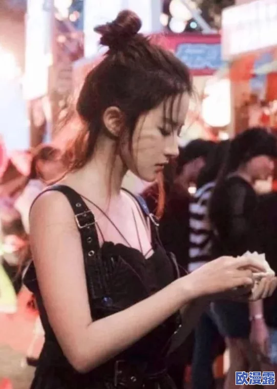 插美女视频惊爆内幕曝光真实拍摄过程与幕后故事引发网友热议和讨论原来背后隐藏着不为人知的秘密