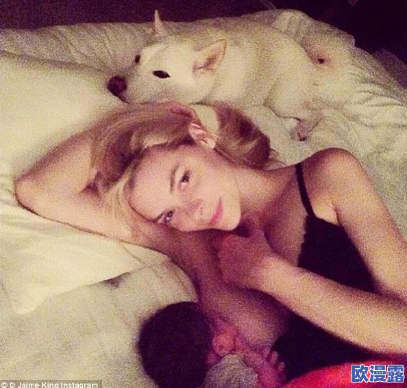 美女胸罩被男人扒狂吃奶引发热议网友纷纷评论事件背后的社会问题与性别平等话题 美女胸罩被男人扒狂吃奶引发热议网友纷纷评论事件背后的社会问题与性别平等话题
