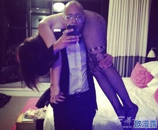 美女裸身无档视频免费展现自信与美丽鼓励每个人都要爱自己追求健康积极的生活方式 美女裸身无档视频免费展现自信与美丽鼓励每个人都要爱自己追求健康积极的生活方式