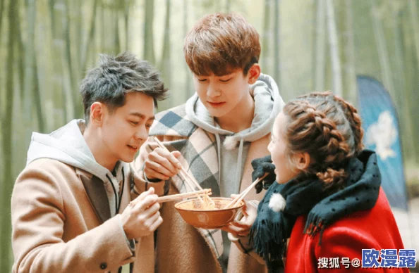 欧美偷窥清纯综合图区近日曝光多位明星私下生活照引发热议网友纷纷猜测这些照片背后的故事和真相 欧美偷窥清纯综合图区近日曝光多位明星私下生活照引发热议网友纷纷猜测这些照片背后的故事和真相