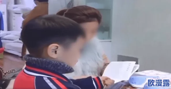 胸太大被男同桌强解开胸罩引发热议网友纷纷讨论校园性别关系与个人边界问题 胸太大被男同桌强解开胸罩引发热议网友纷纷讨论校园性别关系与个人边界问题